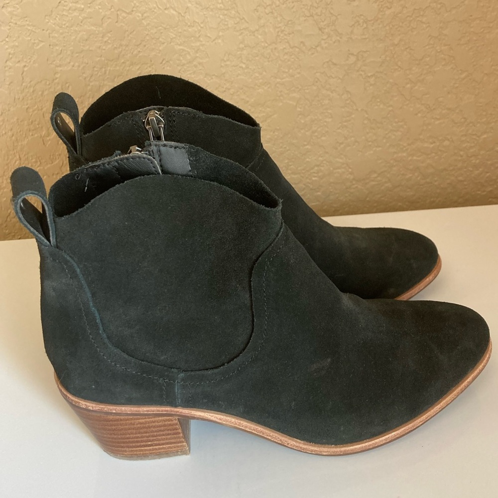 UGG womens Kingsburg Ankle boot black 6.5